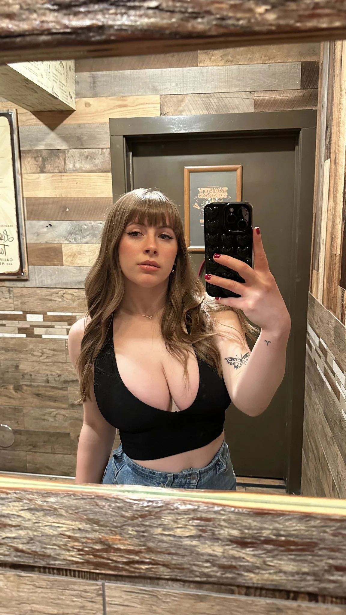 Klara escort Reading